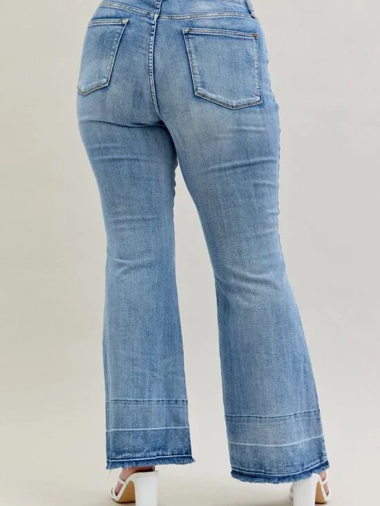 Judy Blue NWT Hw Tummy Control W/ Release Hem Flare - Picture 2 of 2